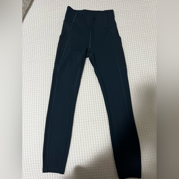 Lululemon Wunder Under SmoothCover Tight w/ Pockets 25" - size 4 - Picture 1 of 8